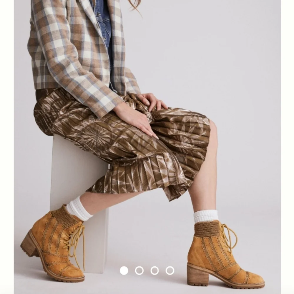 New Anthropologie Silent D Leather Crochet Bestie Ankle Boot - Picture 2 of 6